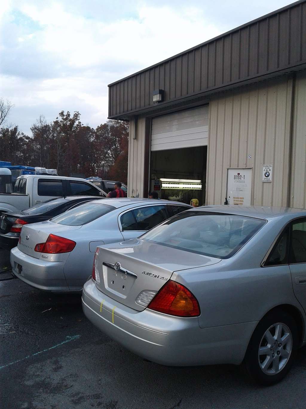 J & R AutoPaint Express | 8192 Euclid Ct, Manassas Park, VA 20111 | Phone: (703) 296-0720