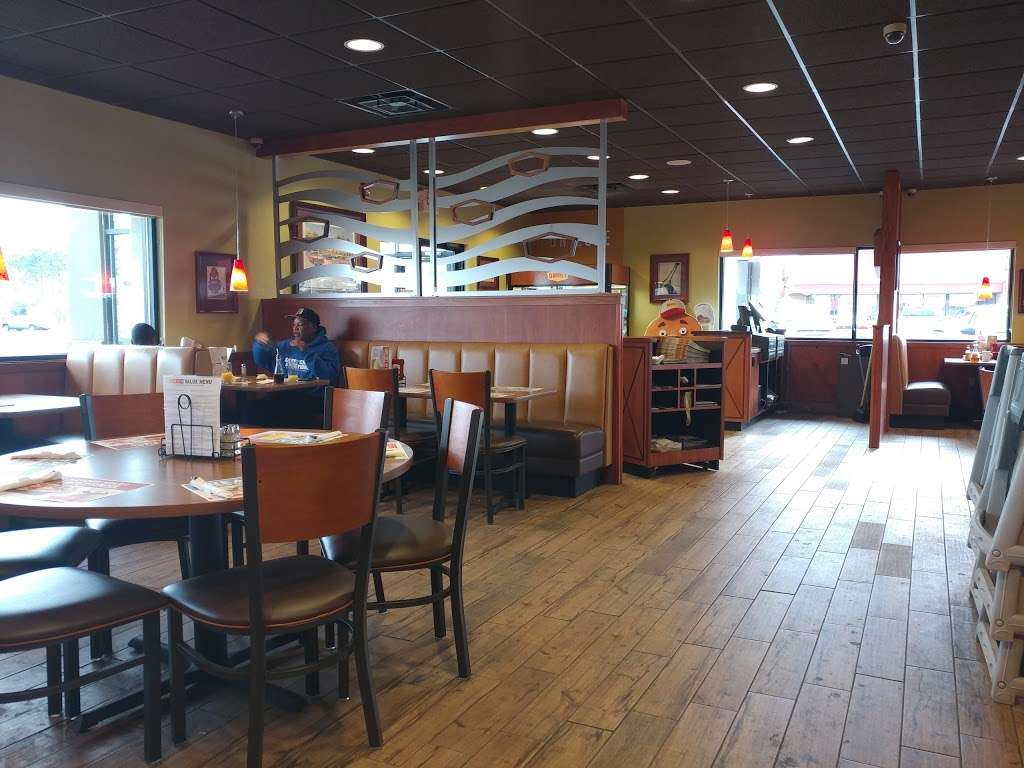 Denny's - 781 Sunburst Hwy, Cambridge, MD 21613