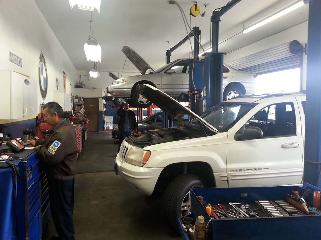 Costa Mesa Auto Service Center | 3606, 1747 Anaheim Ave, Costa Mesa, CA 92627 | Phone: (949) 645-7878