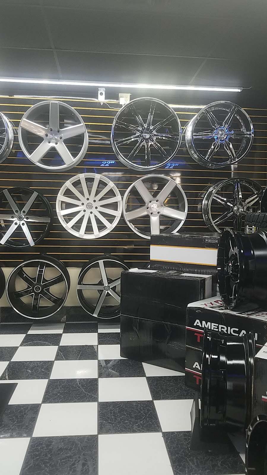 CTX WHEELS AND TIRES | 8202 Gulf Fwy, Houston, TX 77061, USA | Phone: (713) 649-8881