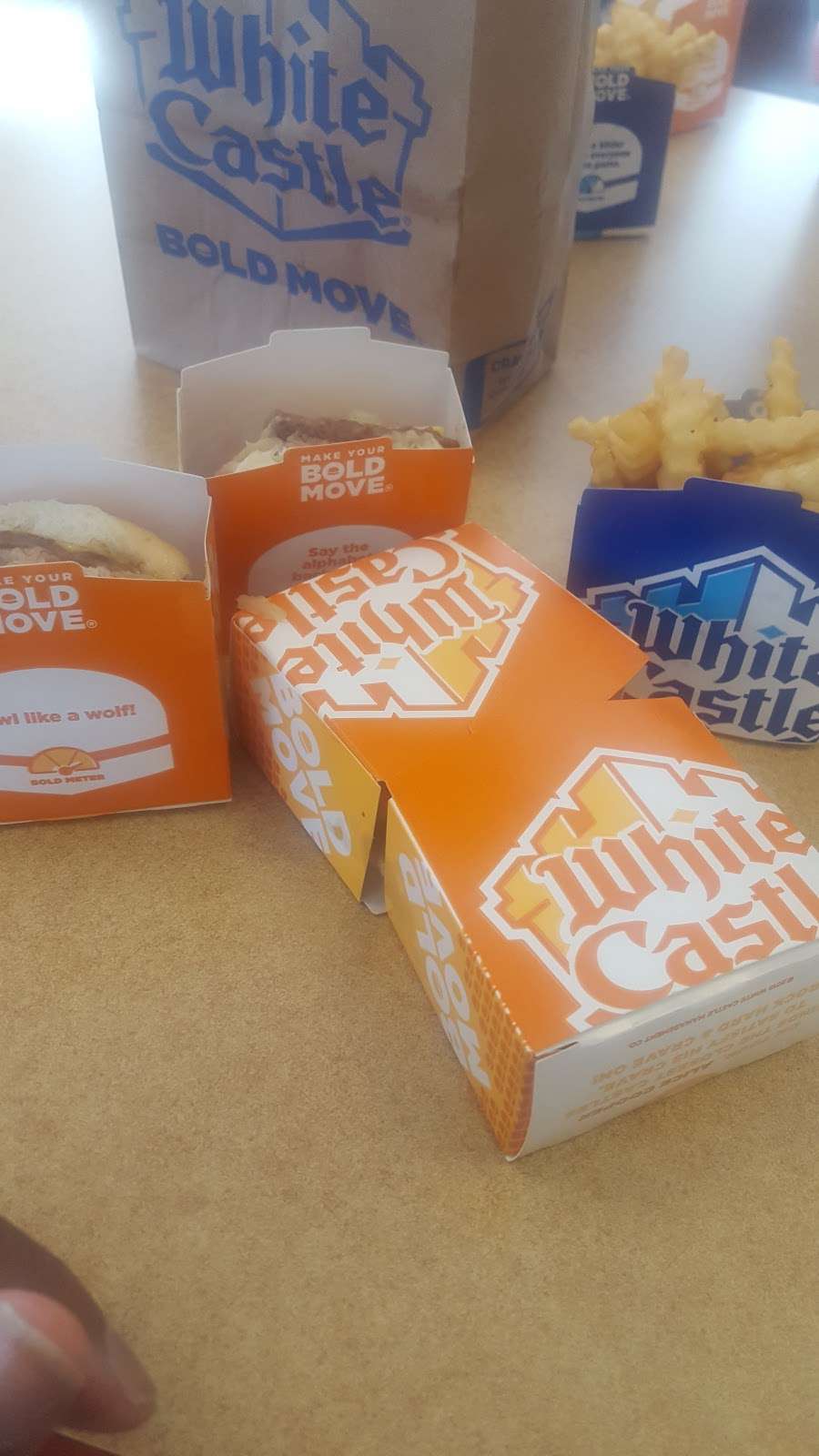 White Castle | 7912 S Pulaski Rd, Chicago, IL 60652, USA | Phone: (773) 585-1296