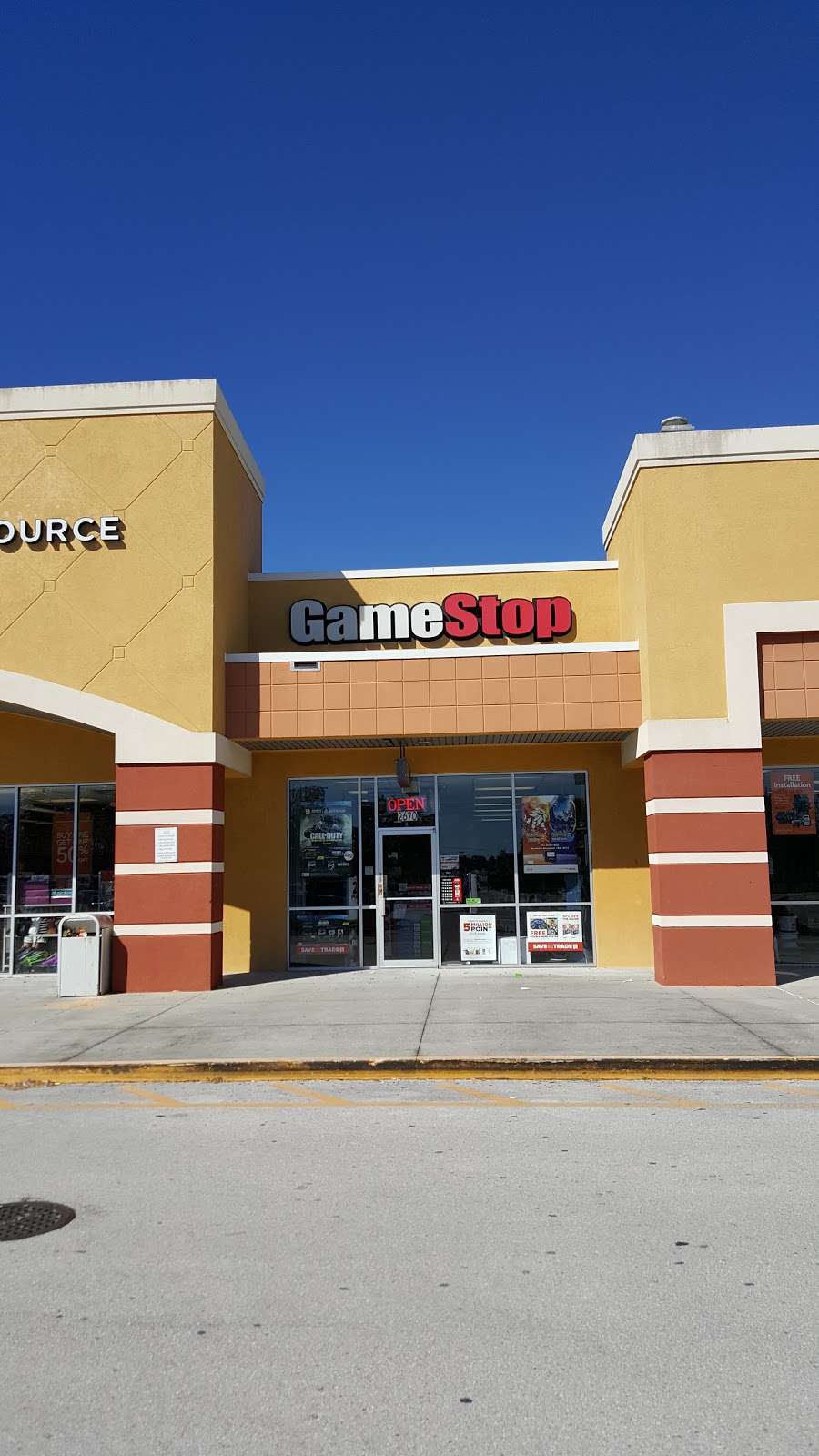 GameStop | 2670 FL-50 Unit G, Clermont, FL 34711, USA | Phone: (352) 243-7168