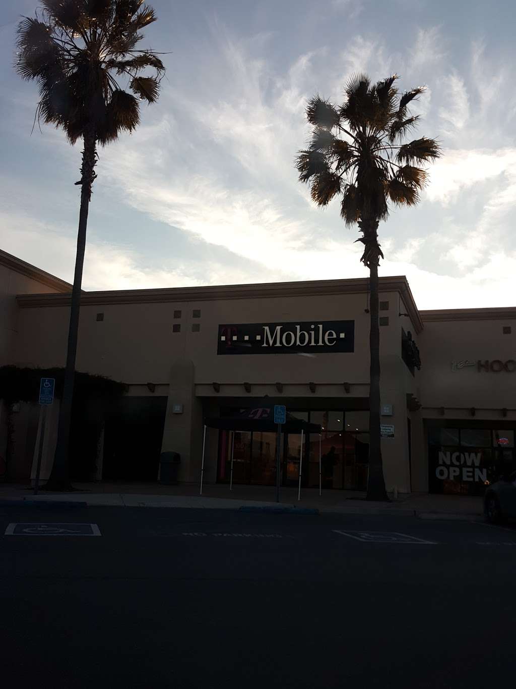 T-Mobile | 2448 S Vineyard Ave Unit 102, Ontario, CA 91761 | Phone: (909) 459-1900