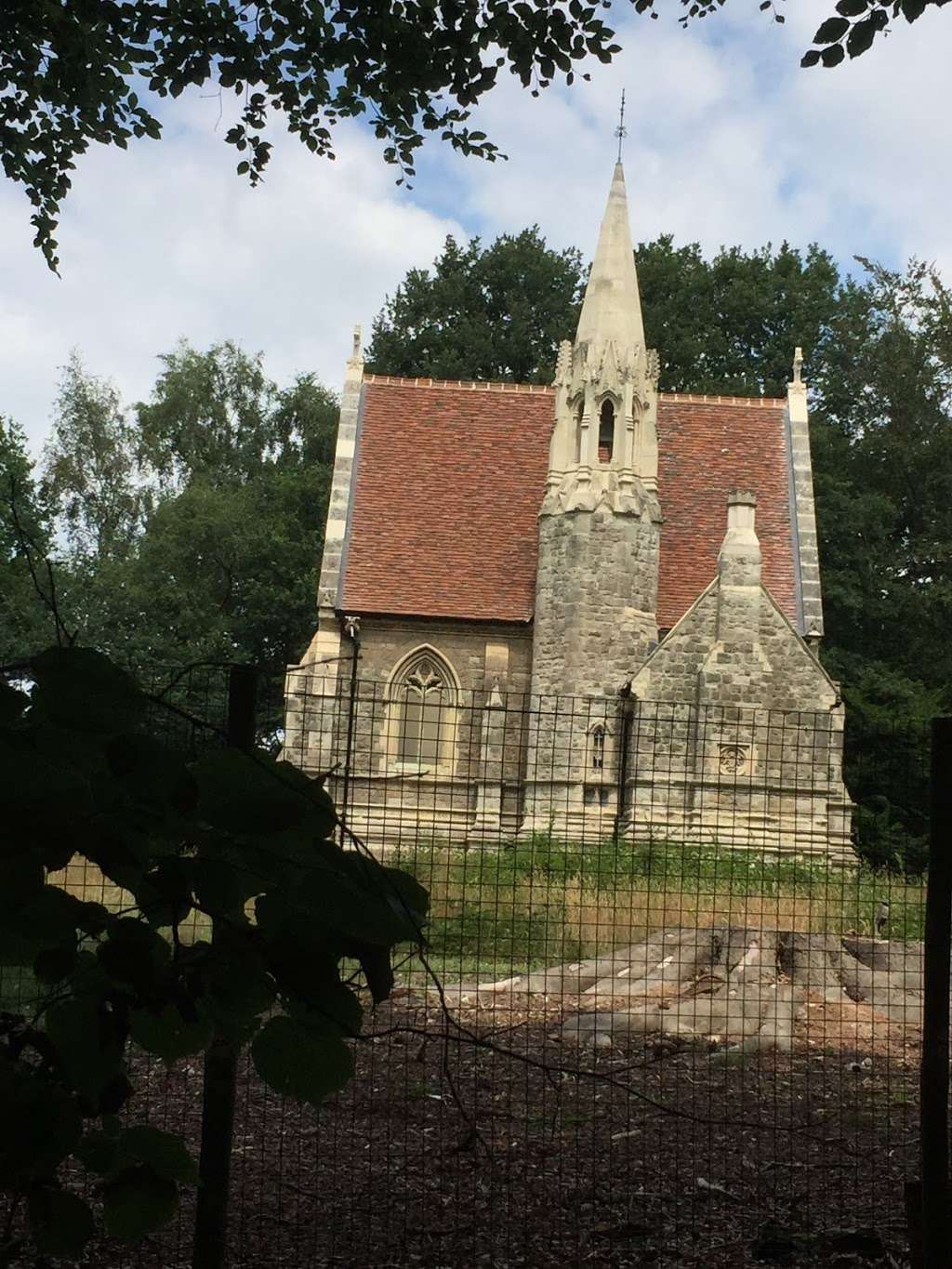 Petre Chapel | Warley, Brentwood CM13 3RH, UK | Phone: 020 7481 0533