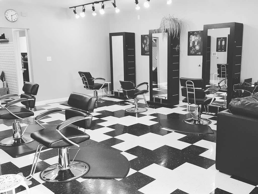 Restored Hair Studio & Shoppe | 3085 Salt Lake Rd, Indianapolis, IN 46214 | Phone: (317) 721-6084