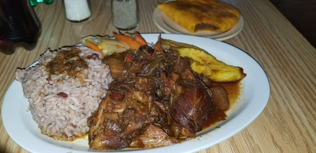 Island Spice Jamaican Restaurant | 325 Delaware St, Leavenworth, KS 66048 | Phone: (913) 297-2292