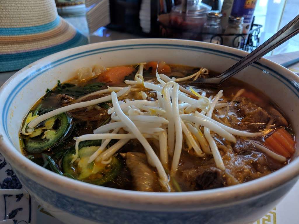 Pho Viet Harbor | 555 Francisco Blvd E, San Rafael, CA 94901 | Phone: (415) 455-8063