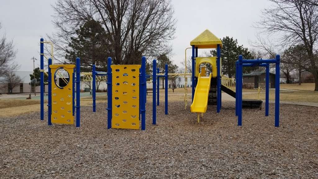 Hobbs Park | 702 E 11th St, Lawrence, KS 66044, USA | Phone: (785) 832-3450