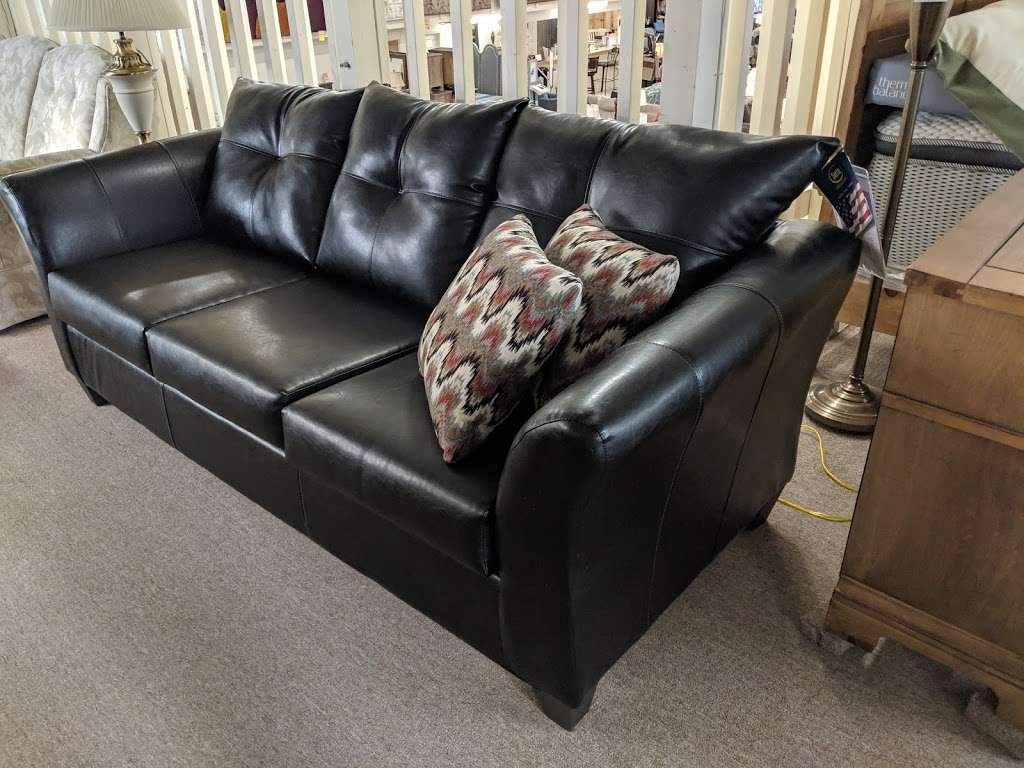 Thompson Furniture | 6505 North Thompson, Ridge Rd, Bloomington, IN 47404, USA | Phone: (812) 876-2692