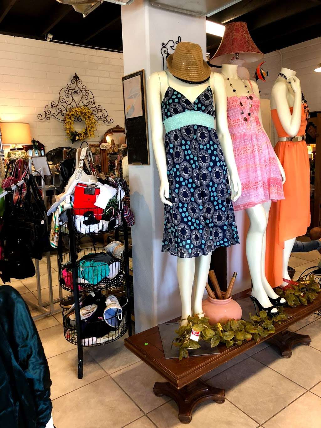 Reclaimed Thrift Shop | 2205 E Eugie Terrace, Phoenix, AZ 85022, USA | Phone: (602) 491-8600