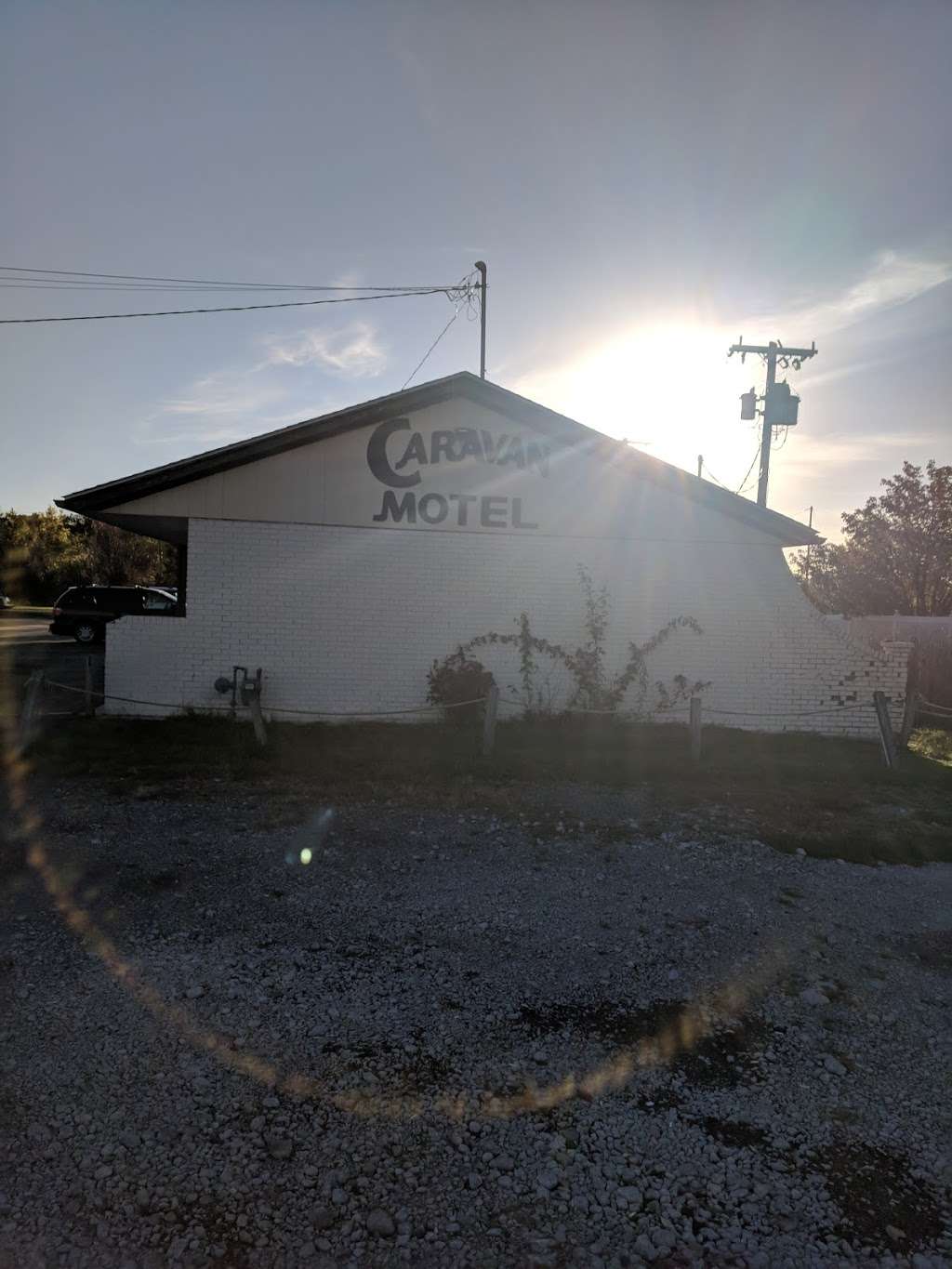 Budget Inn Caravan Motel | 1705 MO-291, Harrisonville, MO 64701 | Phone: (816) 884-4100