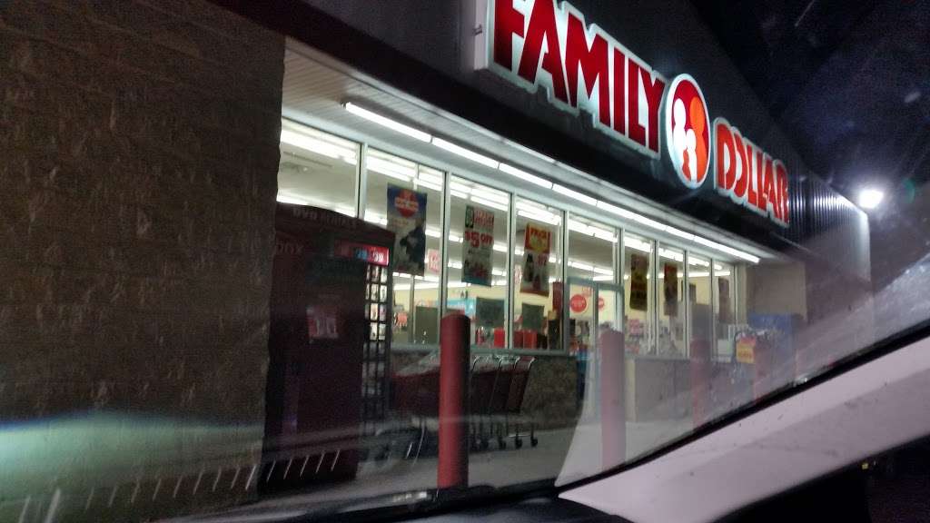 Family Dollar | 341 E Belt Line Rd, Wilmer, TX 75172, USA | Phone: (972) 525-3226