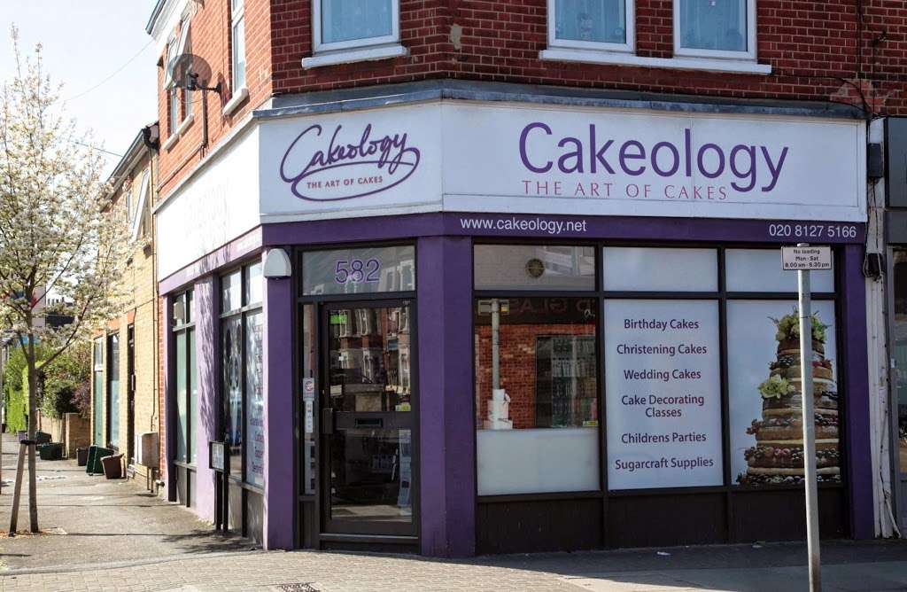 Cakeology Ltd | Photo 3 of 10 | Address: 582 Kingston Rd, London SW20 8DN, UK | Phone: 020 8127 5166