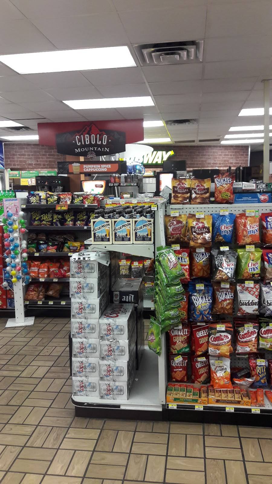 Valero Corner Store | 10650 Gateway N Blvd, El Paso, TX 79924, USA | Phone: (915) 821-3968