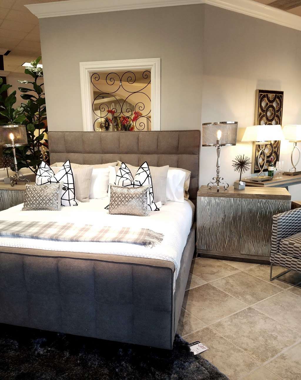 Right At Home Furniture | 520 West State Road 436 #1150, Altamonte Springs, FL 32714, USA | Phone: (407) 339-4663