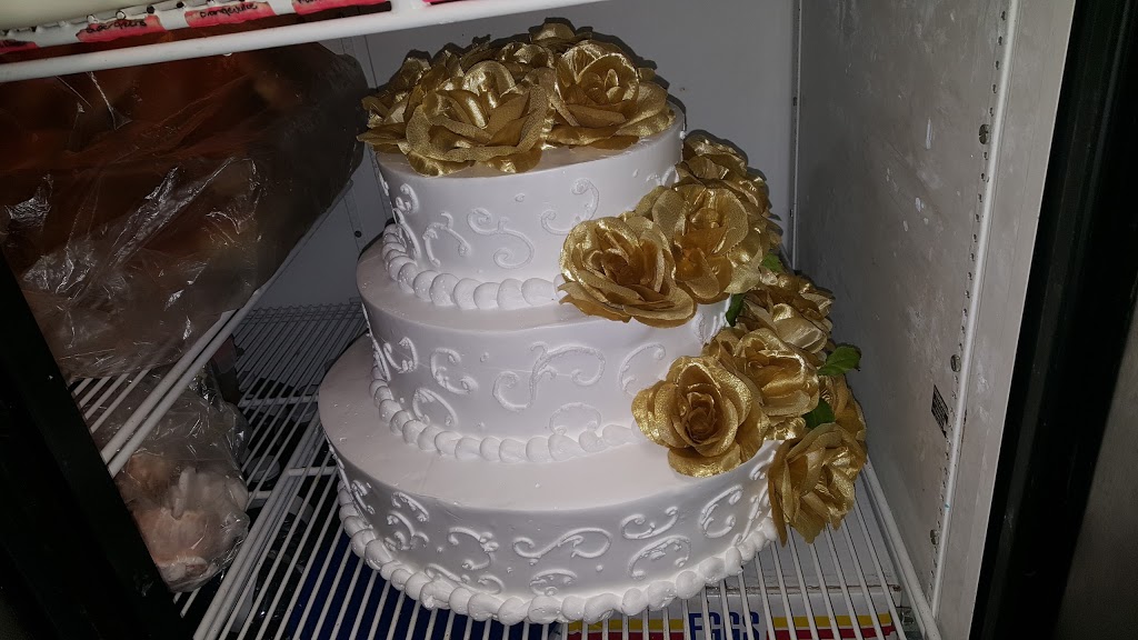 La Reyna Bakery | 3519 W McDowell Rd, Phoenix, AZ 85009, USA | Phone: (602) 269-5876