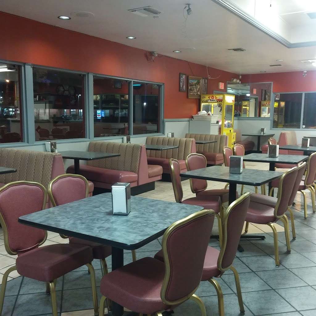 DJs Burgers | 17116 E Ave O, Palmdale, CA 93591, USA | Phone: (661) 264-9923