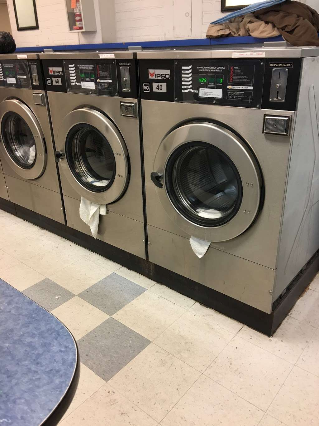 Maytag Coin Laundry And Fluff And Fold | 10311 Zelzah Ave, Northridge, CA 91326 | Phone: (818) 217-4179