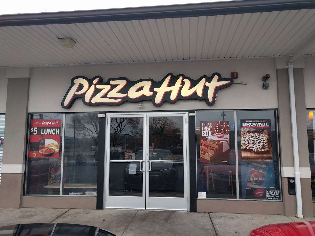 Pizza Hut | 350 S Best Ave #C, Walnutport, PA 18088 | Phone: (610) 760-0200