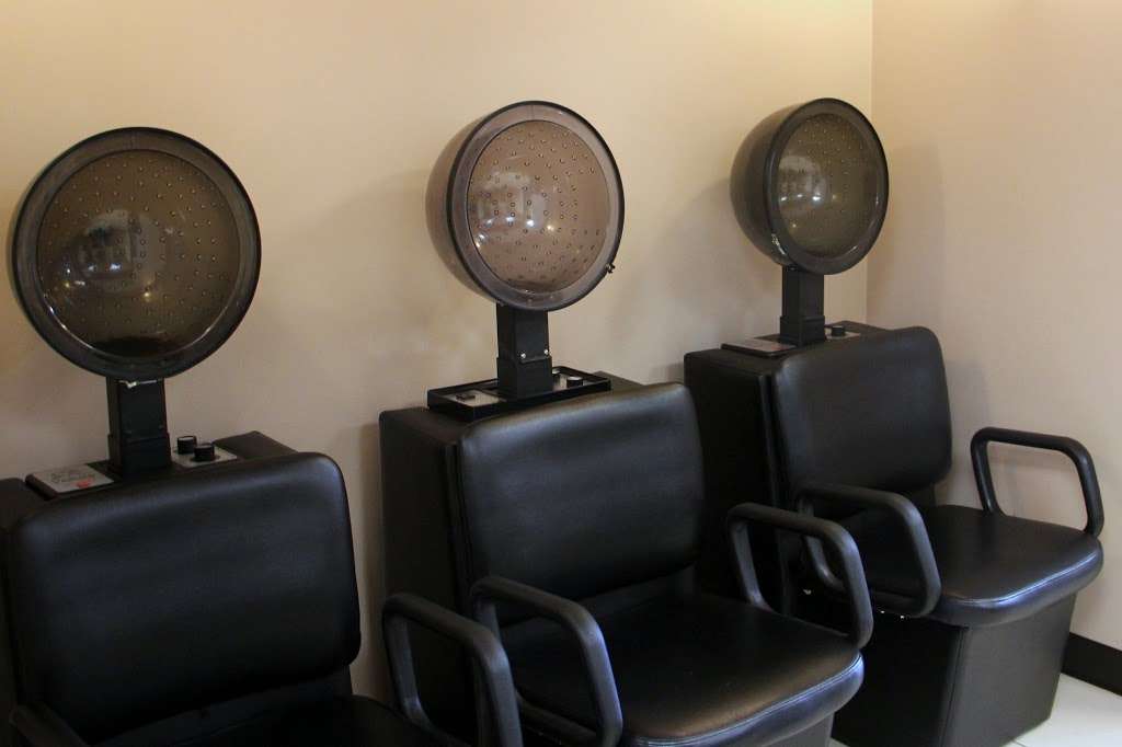 Salon Ambiance | 979 Church Rd, Cherry Hill, NJ 08002, USA | Phone: (856) 482-0304