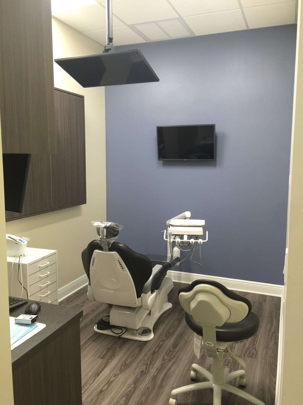 Groves Dental Care: Anis Elkhechen, DMD | 15673 Southern Blvd #109, Loxahatchee, FL 33470 | Phone: (561) 328-9050