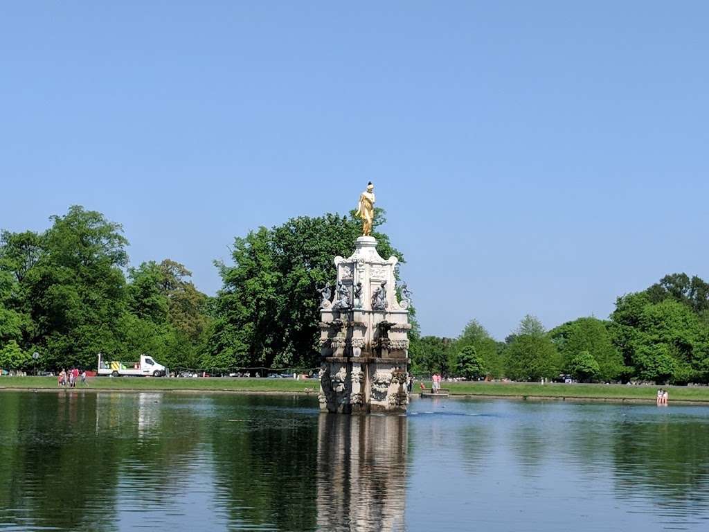 Princess Diana Fountain | Hampton Wick, East Molesey, Molesey, East Molesey KT8 9BZ, UK | Phone: 0300 061 2250