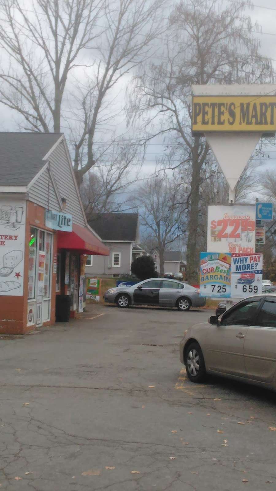 Petes Mart | 370 County St, Taunton, MA 02780 | Phone: (508) 822-3334