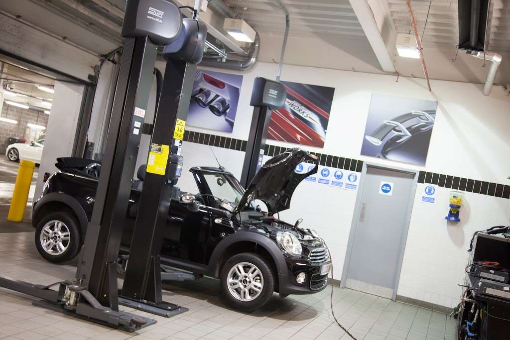 Sytner Chigwell MINI | Langston Rd, Loughton IG10 3UE, UK | Phone: 020 8418 7601