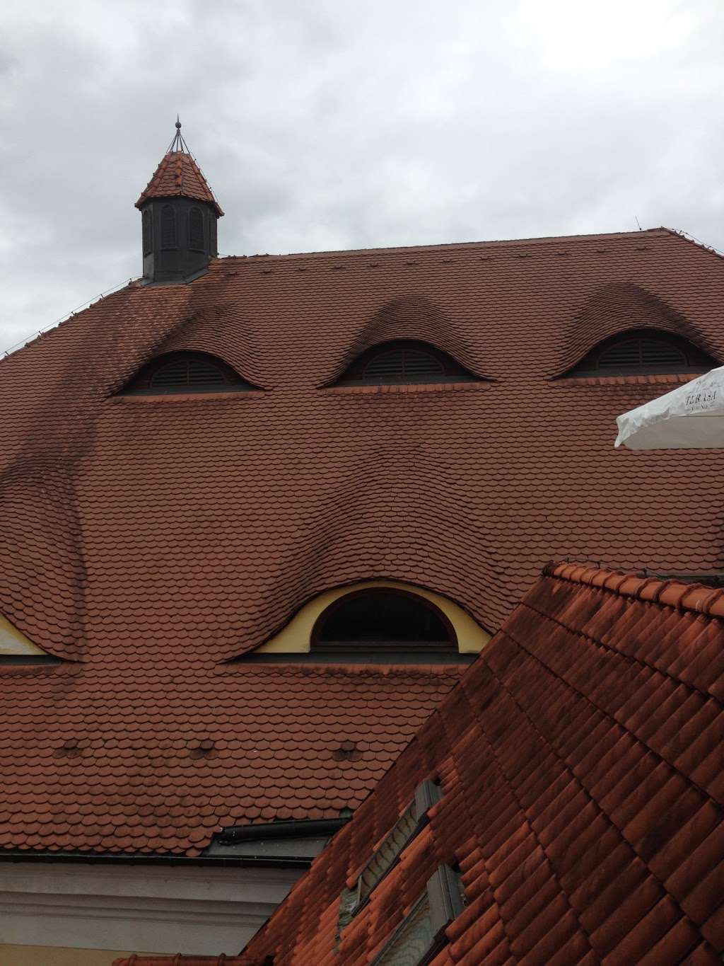 London Roofer Servives | 270 The Broadway, London SW19 1SB, UK | Phone: 020 7206 2364