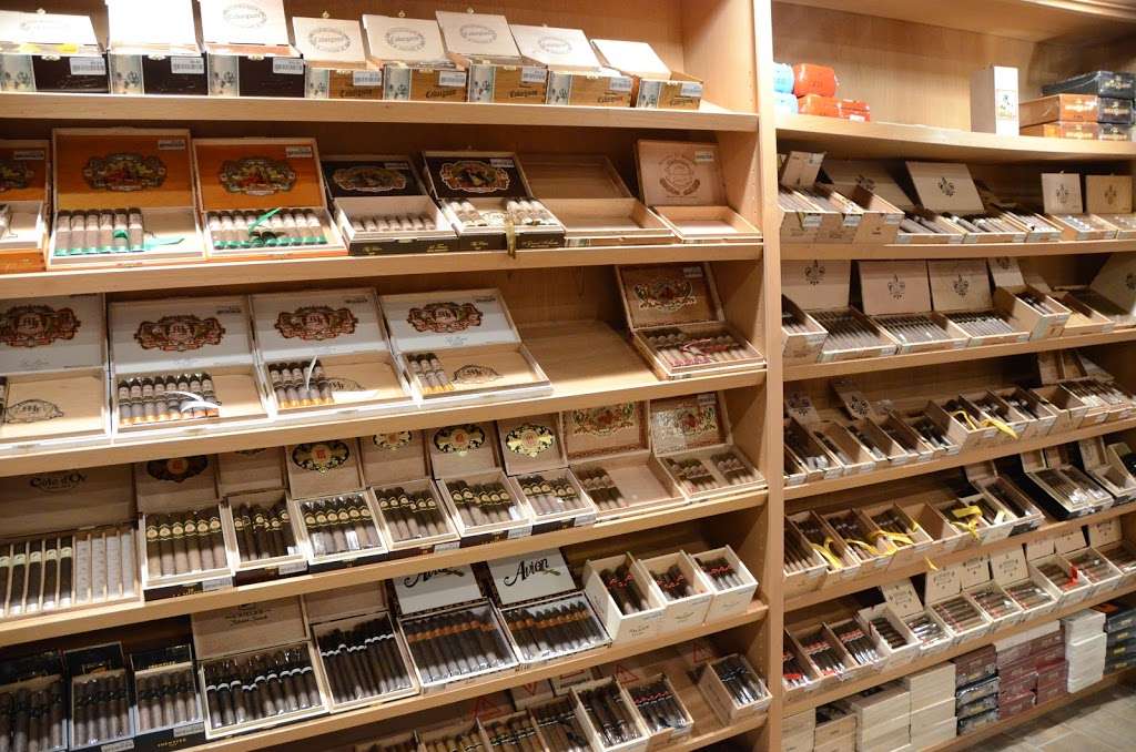 Humidor Of Lisle | 1600 Ogden Ave, Lisle, IL 60532, USA | Phone: (630) 796-6100