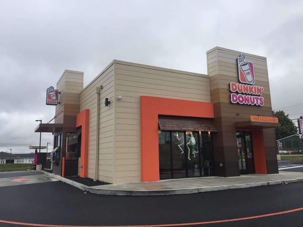 Dunkin Donuts | 60 Farmers Dr, Fleetwood, PA 19522, USA | Phone: (484) 575-8814