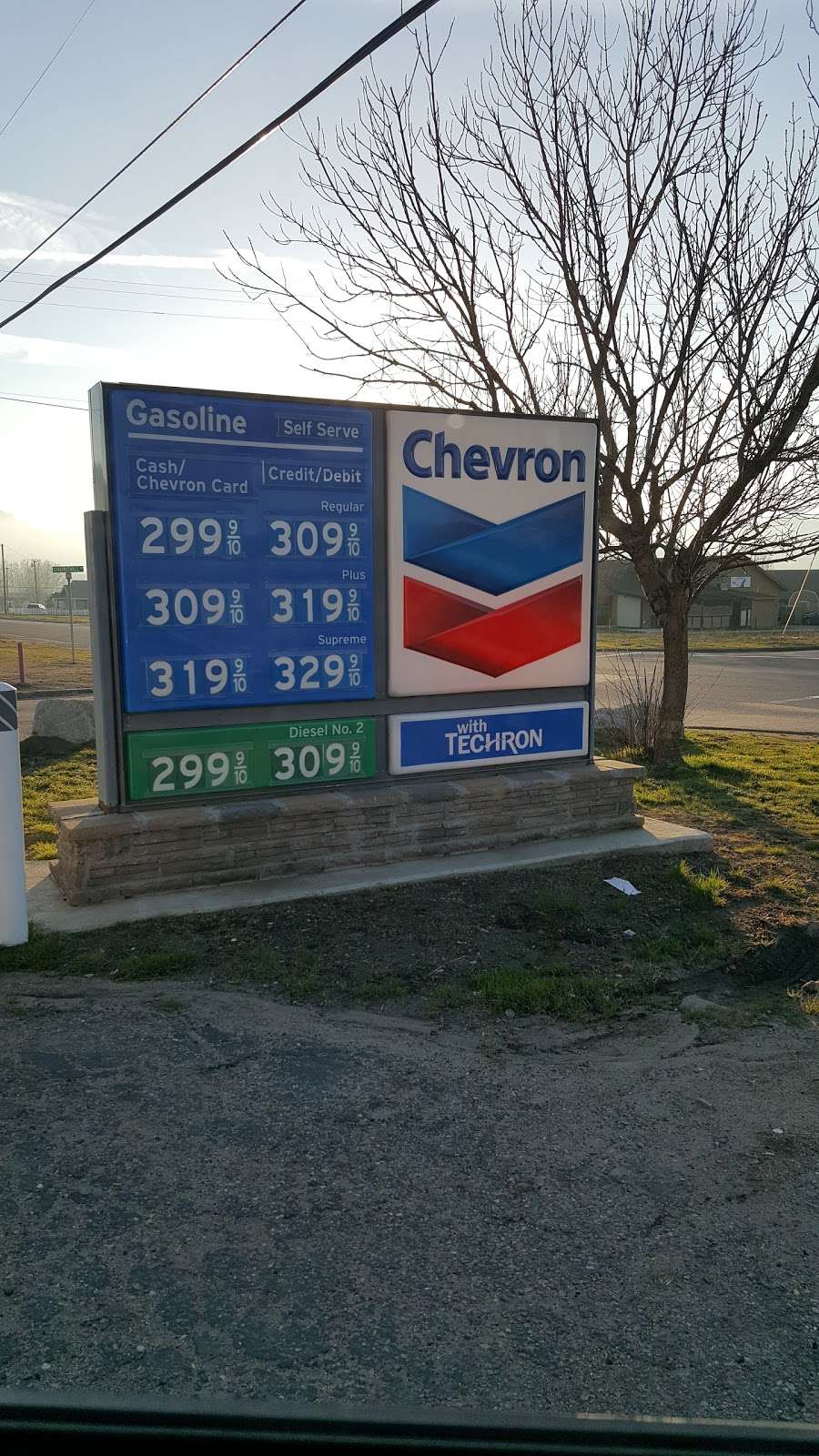 Chevron | 27750 Stallion Springs Dr, Tehachapi, CA 93561, USA | Phone: (661) 822-6371