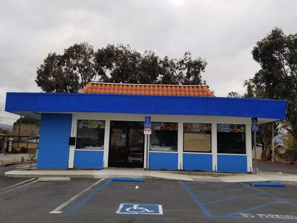 Mariscos Laguna Azul | 1635 E 4th St, Ontario, CA 91764, USA | Phone: (909) 395-9494