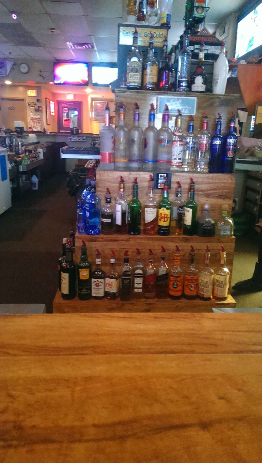 Larrys Bar & Restaurant | 1115 S 2nd St, Millville, NJ 08332 | Phone: (856) 327-1144