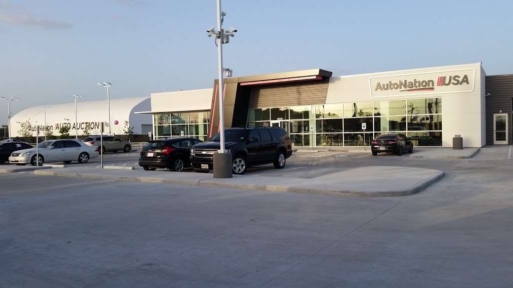 AutoNation USA Houston | 8526 North Fwy, Houston, TX 77037, USA | Phone: (281) 657-9663