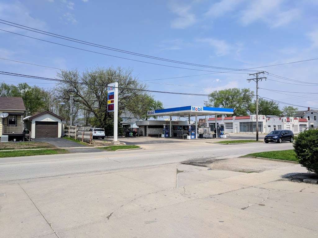 Mobil | 201 W Church St, Sandwich, IL 60548, USA | Phone: (815) 786-8558