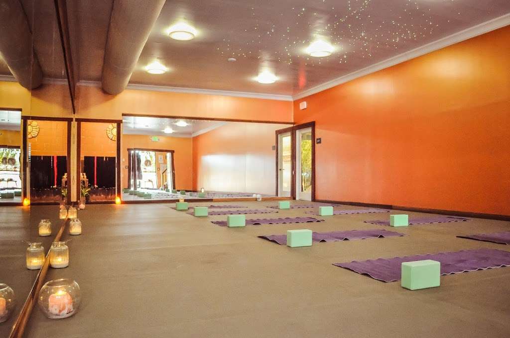 Santa Anita Hot Yoga Studio | 290 Rolyn Pl, Arcadia, CA 91007, USA | Phone: (626) 701-0678