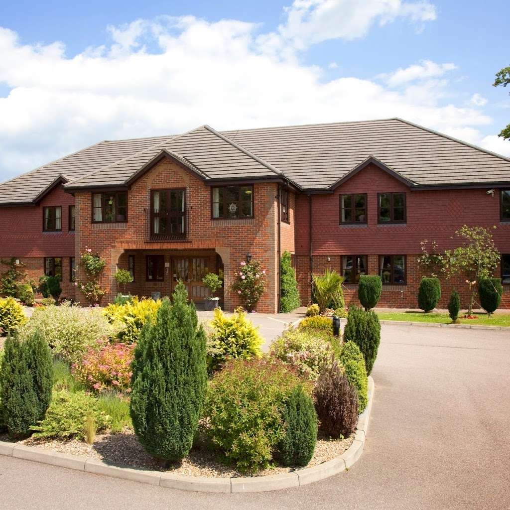 St Andrews Care Home B&M Care | Great North Rd, Welwyn Garden City AL8 7SR, UK | Phone: 01707 324208