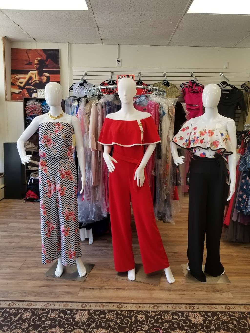 Gina’s Fashion | 341 Ridge Rd, Lyndhurst, NJ 07071, USA | Phone: (201) 709-4822