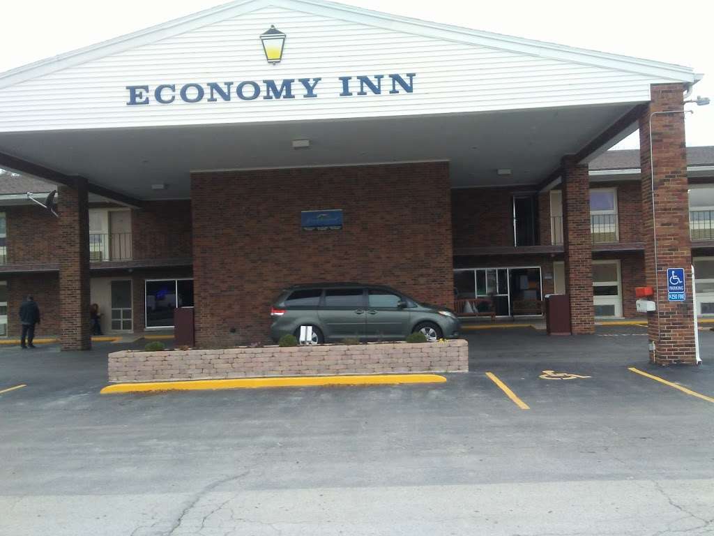 Economy Inn | 2125 S Schuyler Ave, Kankakee, IL 60901, USA | Phone: (815) 939-4551