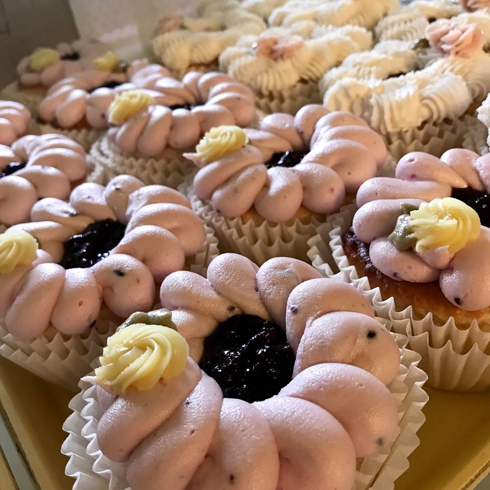 The Flying Cupcake Bakery | 5617 N Illinois St, Indianapolis, IN 46208, USA | Phone: (317) 396-2696