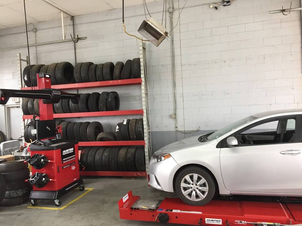 Euless Express Lube | 2740 W Euless Blvd, Euless, TX 76040, USA | Phone: (817) 571-8100 Euless Express Lube | 2740 W Euless Blvd, Euless, TX 76040, USA | Phone: (817) 571-8100