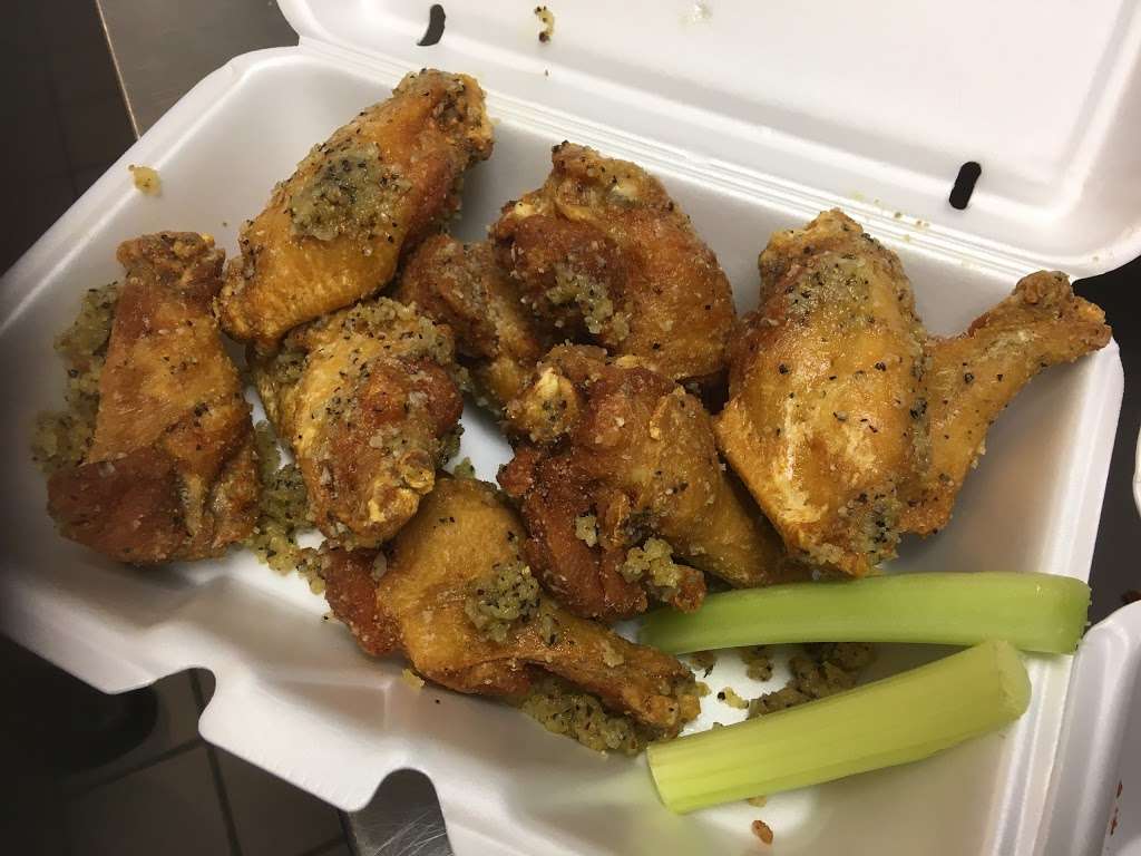 Baltimores Best Wings | 1405 E Cold Spring Ln, Baltimore, MD 21239, USA | Phone: (443) 873-8724