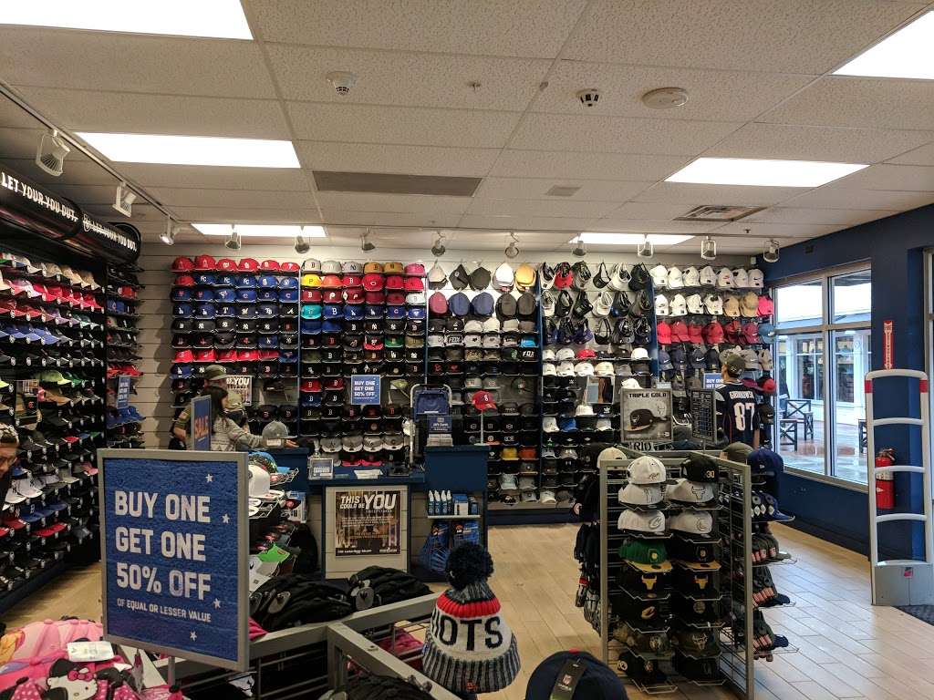 Lids | 80 Premium Outlets Blvd SP0691, Merrimack, NH 03054, USA | Phone: (603) 424-7677