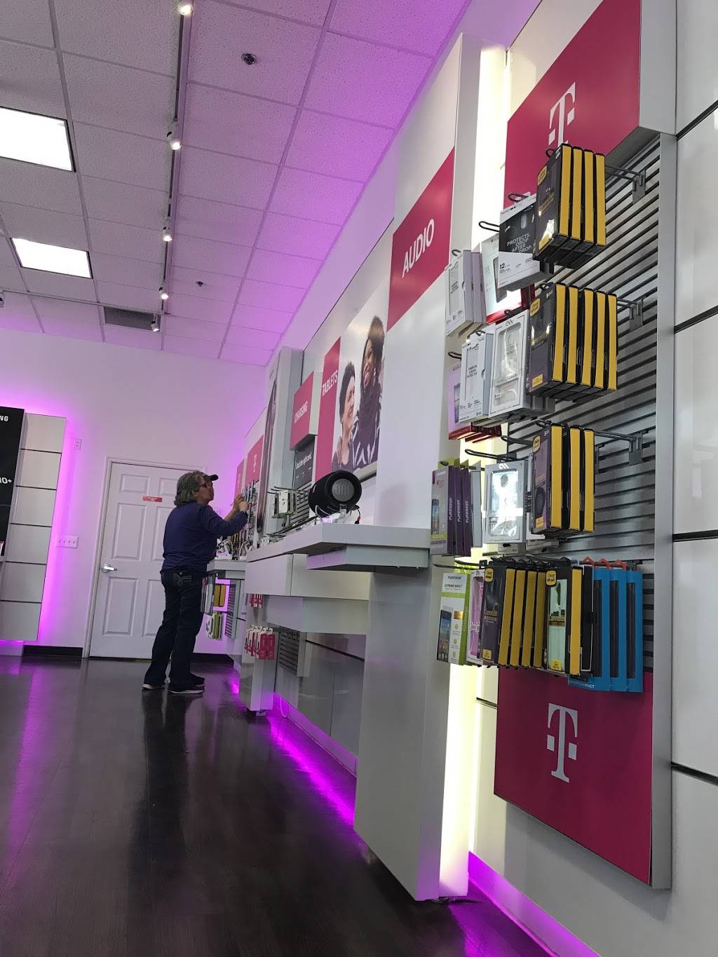 T-Mobile | 6907 Strawberry Glenn Rd Ste 150, Boise, ID 83714 | Phone: (208) 853-5066