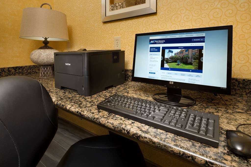 Best Western Alamo Suites | 1002 S Laredo St, San Antonio, TX 78204, USA | Phone: (210) 472-1002