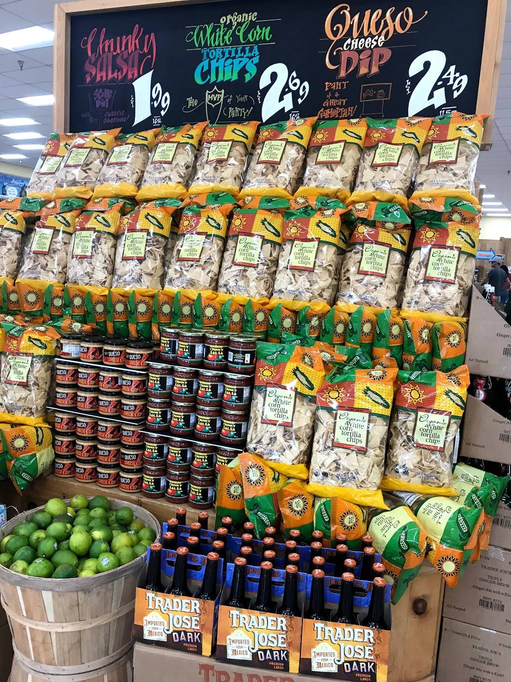 Trader Joes | 12861 Towne Center Dr, Cerritos, CA 90703, USA | Phone: (562) 402-5148