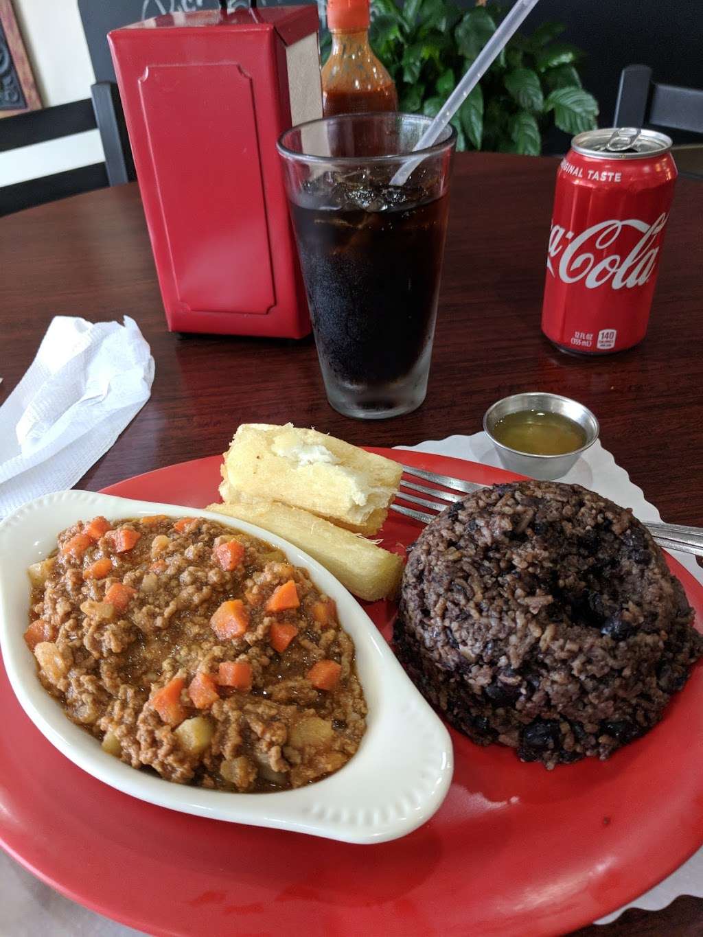 Congri Cuban Restaurant | 55 N Barron Blvd, Grayslake, IL 60030, USA | Phone: (847) 548-0206