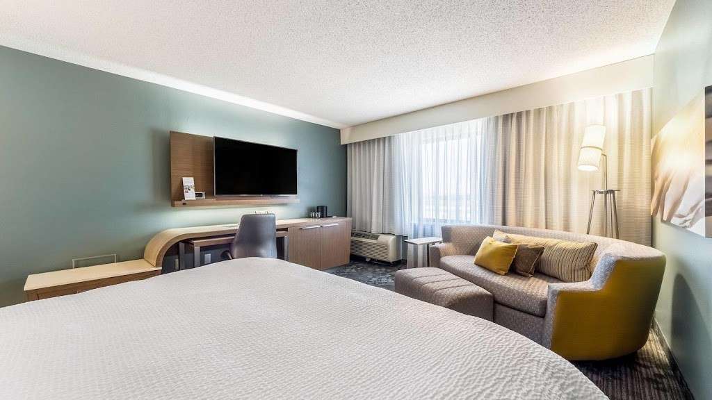 Courtyard by Marriott Dallas DFW Airport South/Irving | 2280 Valley View Ln, Irving, TX 75062, USA | Phone: (972) 790-8990