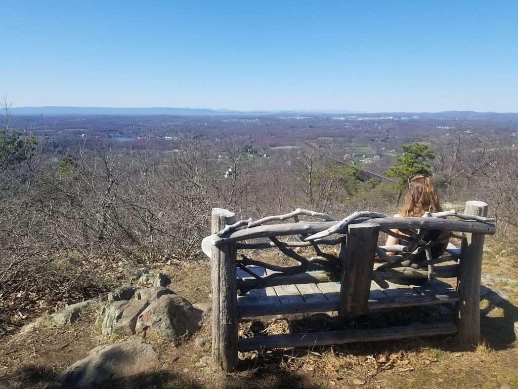 Lookout Bench | New Windsor, NY 12553, USA